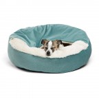 Short plush cushion for warm pet shelter